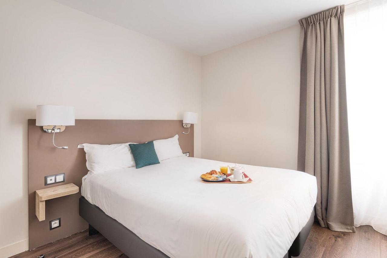 Hotel Courcelles Mederic Paris Exterior foto