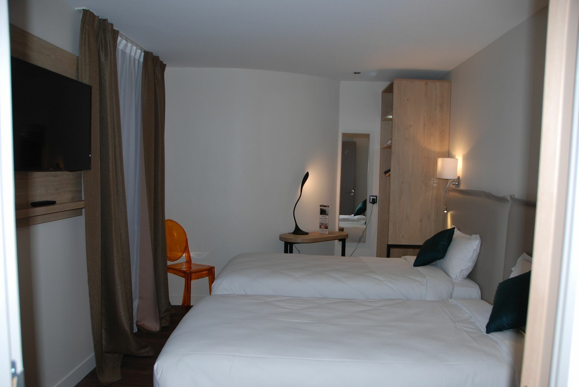 Hotel Courcelles Mederic Paris Exterior foto