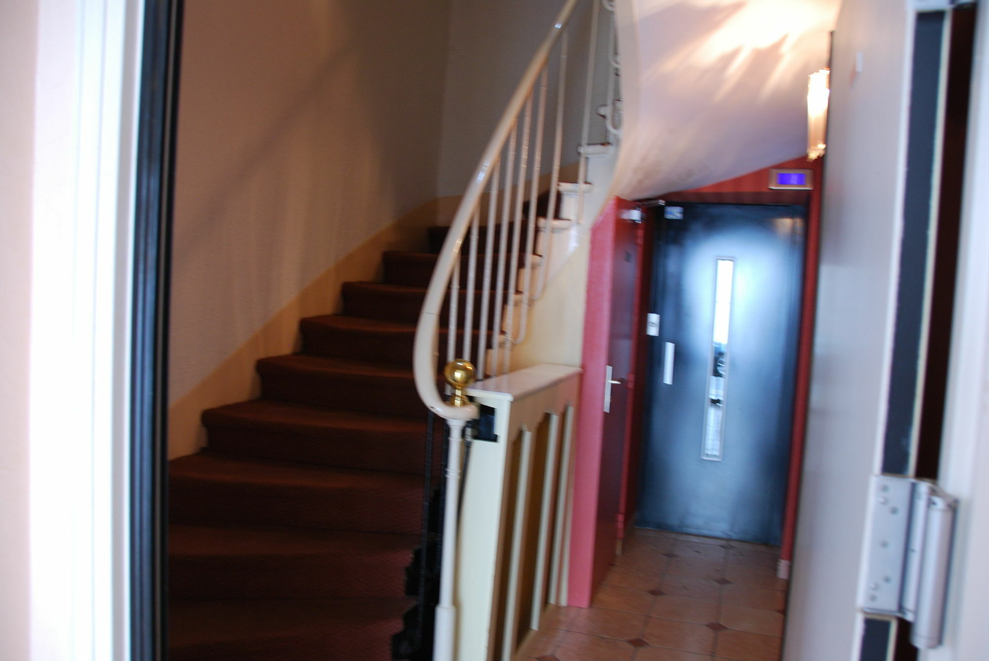 Hotel Courcelles Mederic Paris Exterior foto
